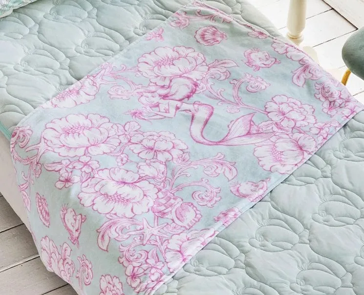 Disney Cooling Mini Blanket: The Little Mermaid