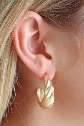 GOLD TWISTED TEXTURED HOOP EARRINGS