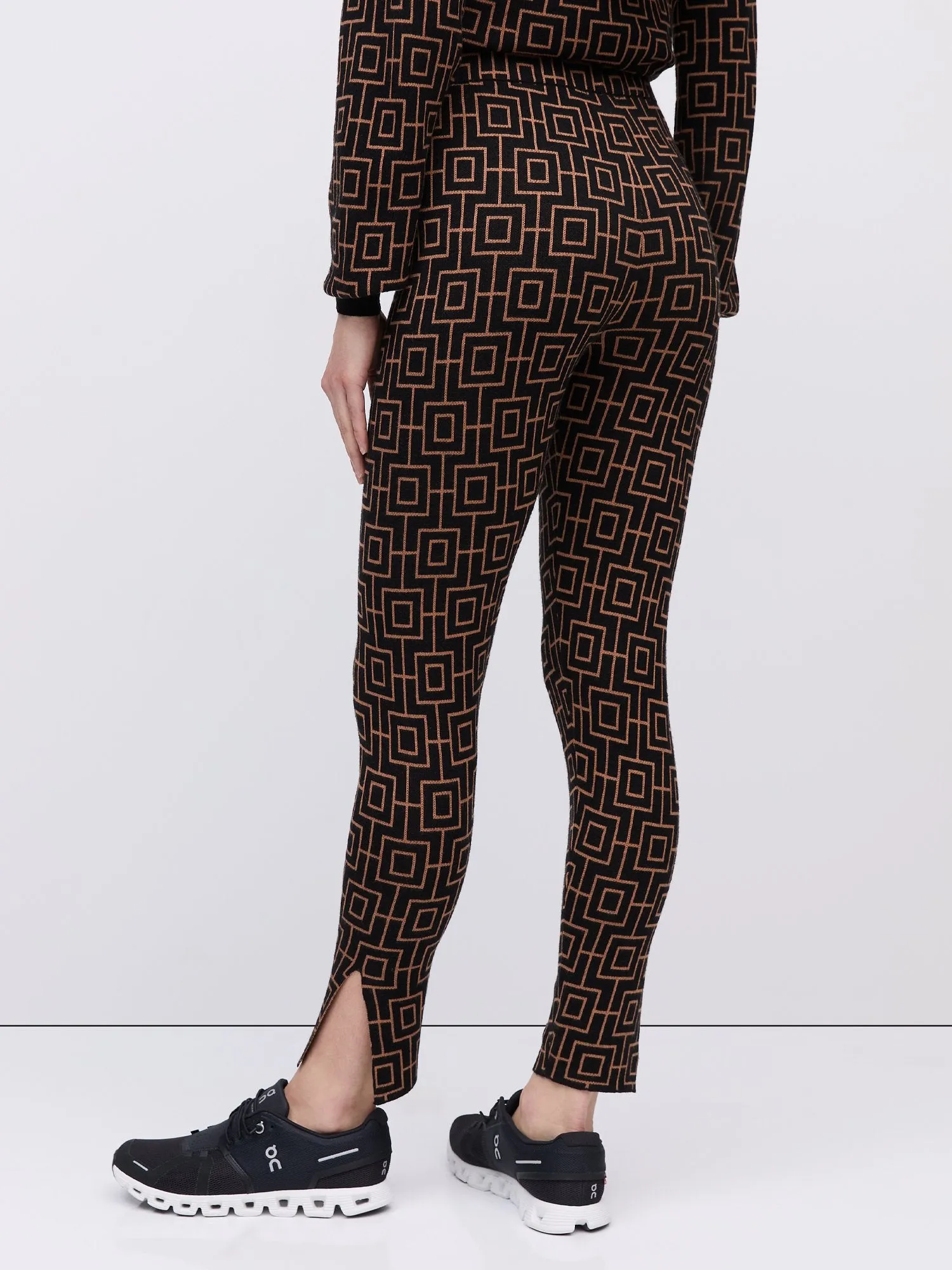 High-Waisted Geometric-Print Sweater Legging